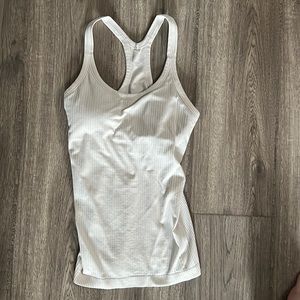 Ebb to street tank size 4, great condition